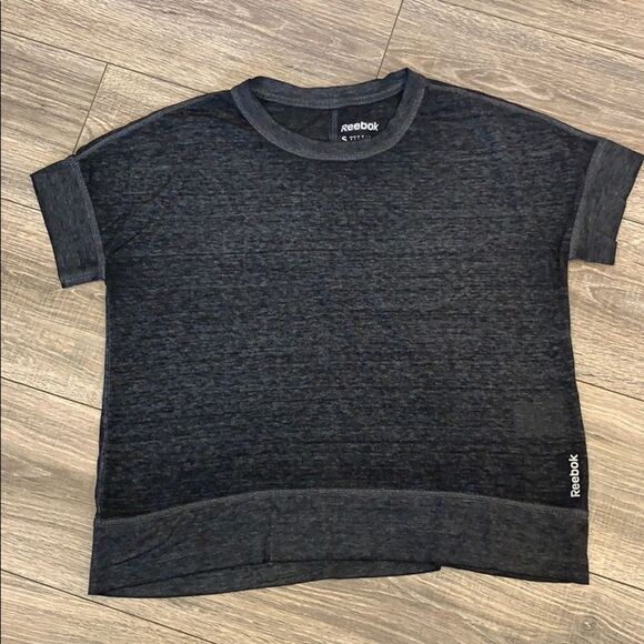 Reebok T-Shirt - Picture 2 of 2